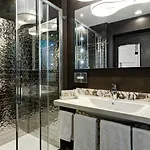 מלון Mascagni Luxury & 4*
